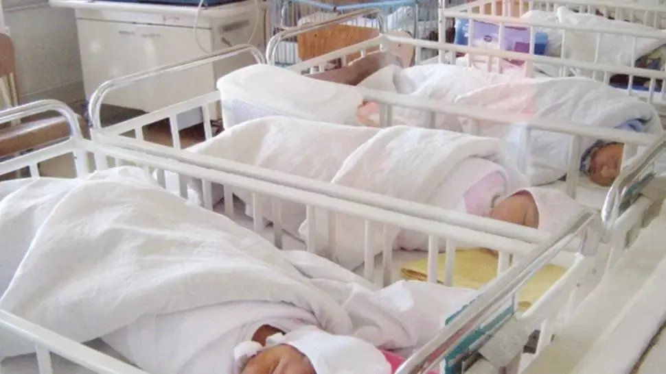 O femeie de 31 de ani a născut cvadrupleți la Miercurea-Ciuc