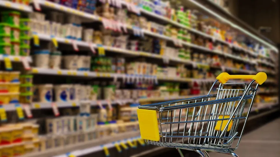 Aditivii din mii de produse de supermarket, asociați cu hipertensiunea. Opt conservanți sunt în atenția cercetătorilor