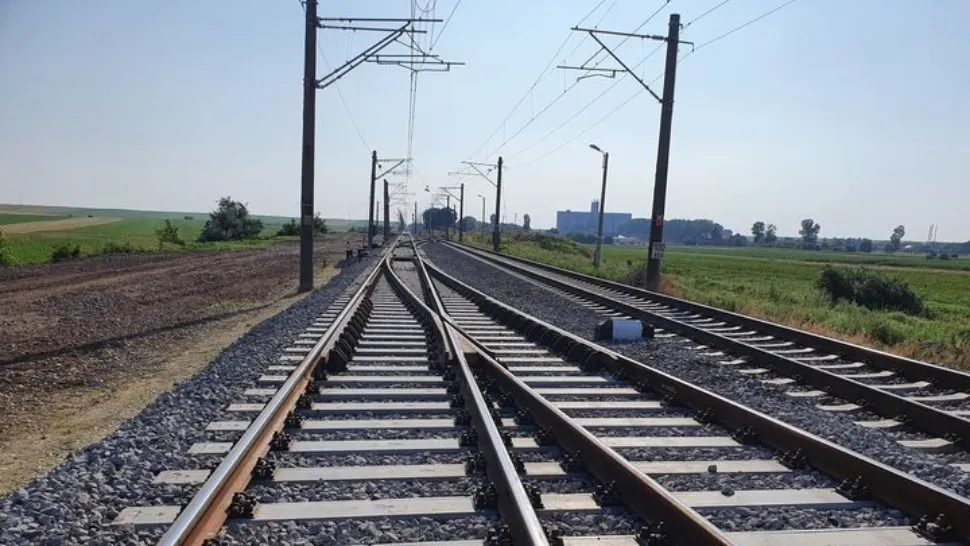 Trenurile, obligate să meargă mai încet din cauza caniculei din weekend. Vor exista întârzieri uriașe