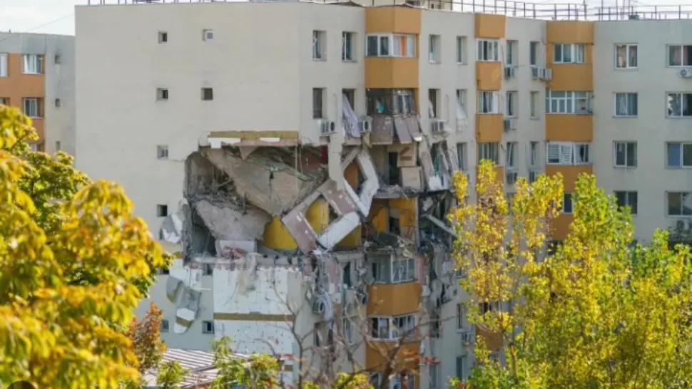 Nouă luni fără casă, după explozia din Rahova. Trei oameni au murit, blocul este tot în ruină și nimeni nu a răspuns pentru tragedie