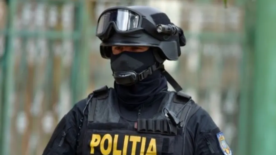 Hoți prinși în flagrant în Prahova după un apel la 112. Ce a observat un vecin în miez de noapte