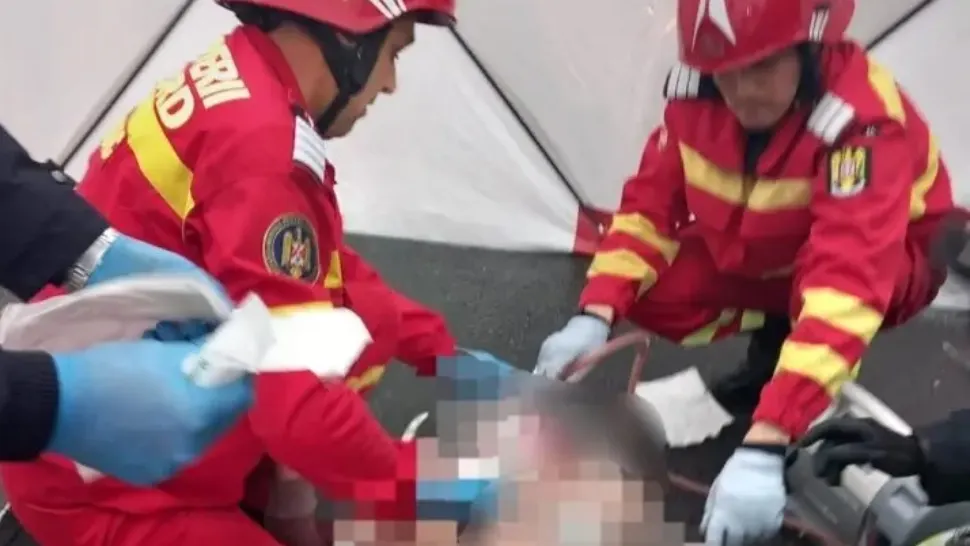Femeie de 74 de ani găsită spânzurată într-un parc din centrul Craiovei