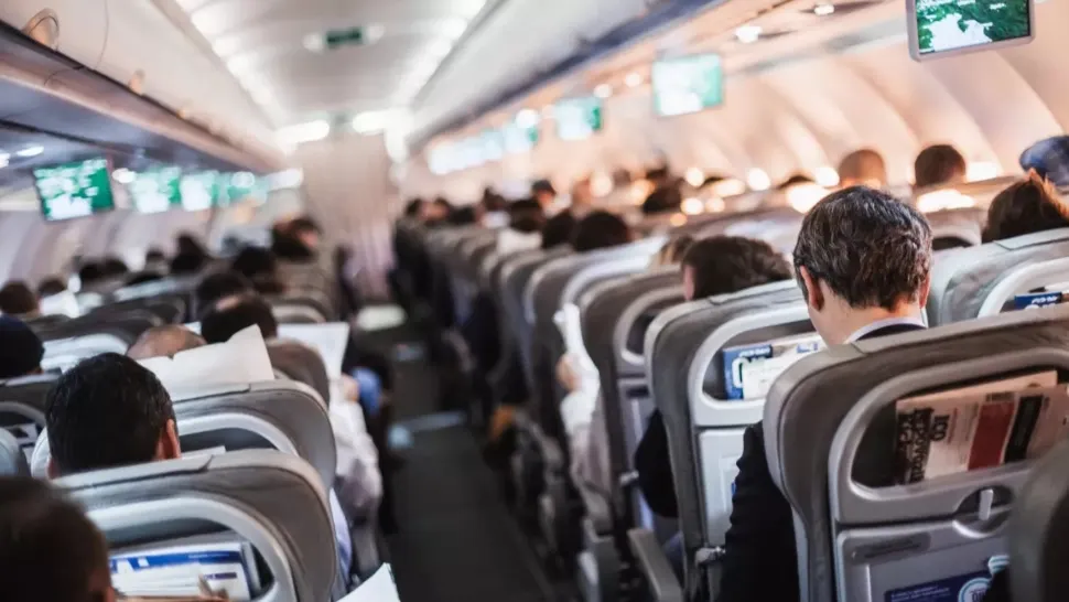 UE adoptă noi reguli pentru pasagerii companiilor aeriene europene