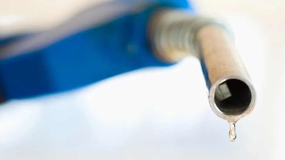 Criză majoră de carburanți în Crimeea, după atacurile ucrainene. Putin caută bani pentru subvenții