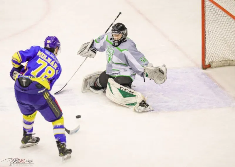 Hochei: Ciuc - Wolves, meci cu 10 goluri