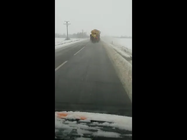 VIDEO Iarna a revenit în forță! Cum se circulă pe drumurile naționale din centrul țării?