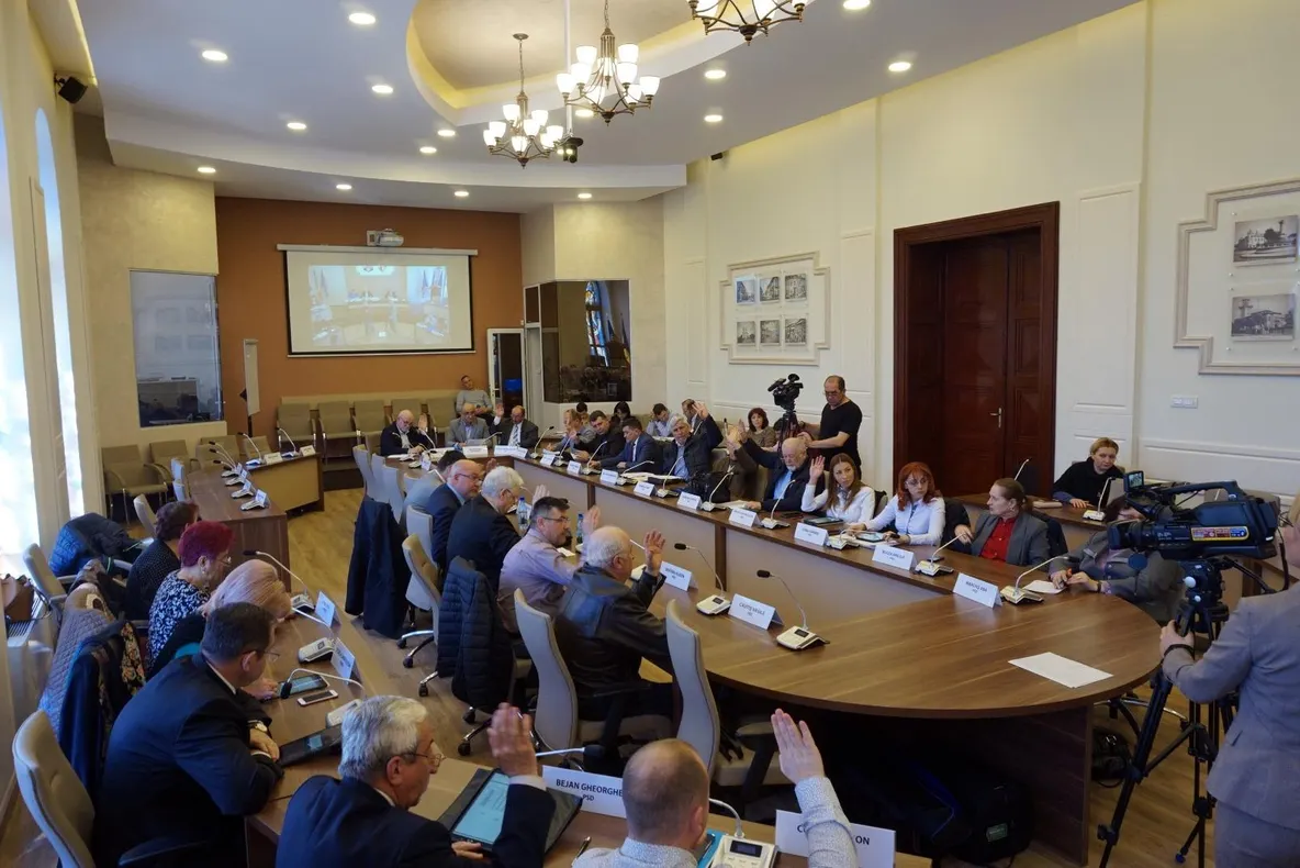 Consiliul Județean a împărțit banii din impozitul pe venit, de la bugetul de stat! Ce sumă a primit fiecare localitate?