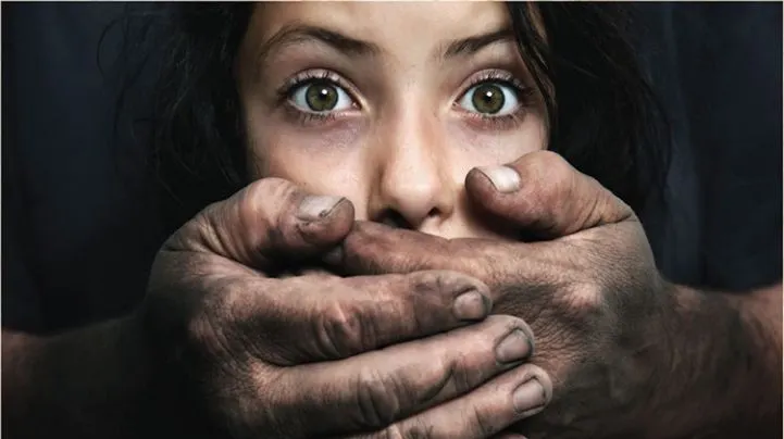 Minoră agresată sexual de un bărbat de 69 de ani?
