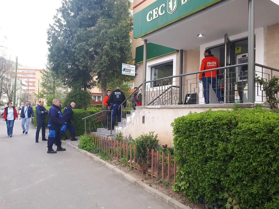 Tentativă de jaf la sucursala CEC Bank din Răcădău
