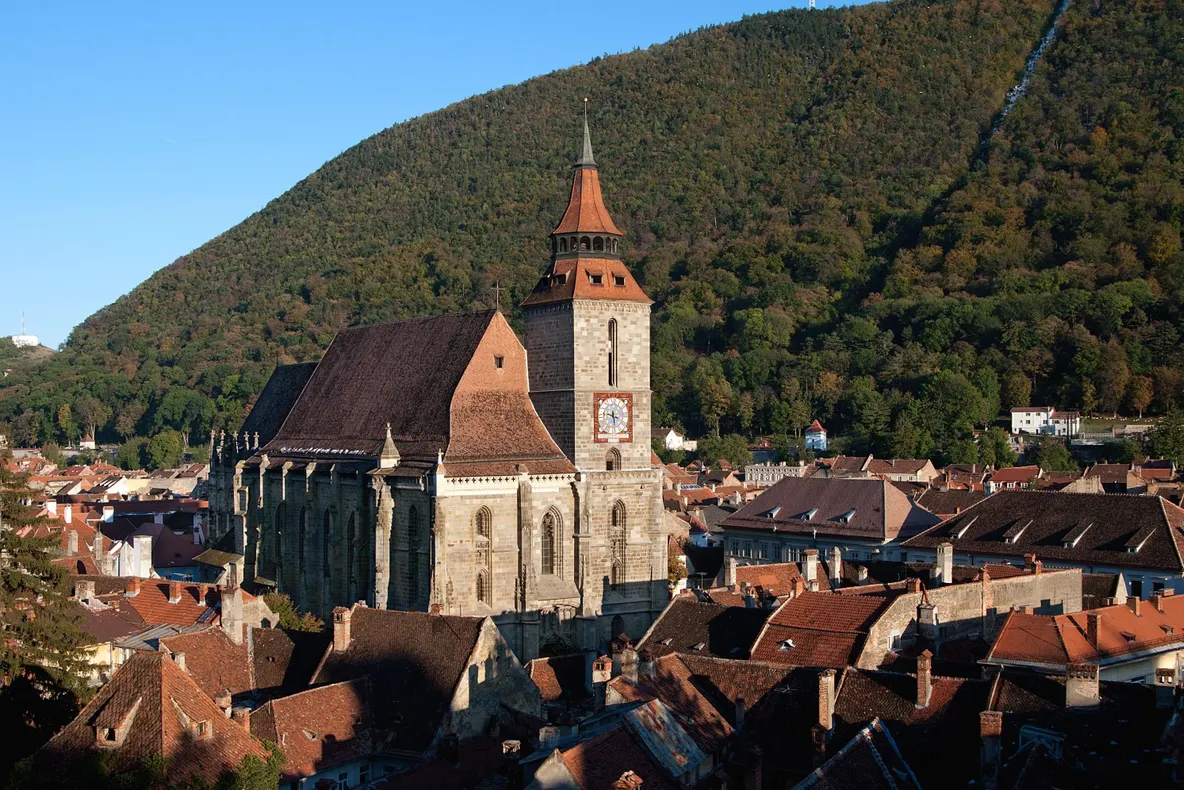 Copiii pot vizita GRATUIT Biserica Neagră