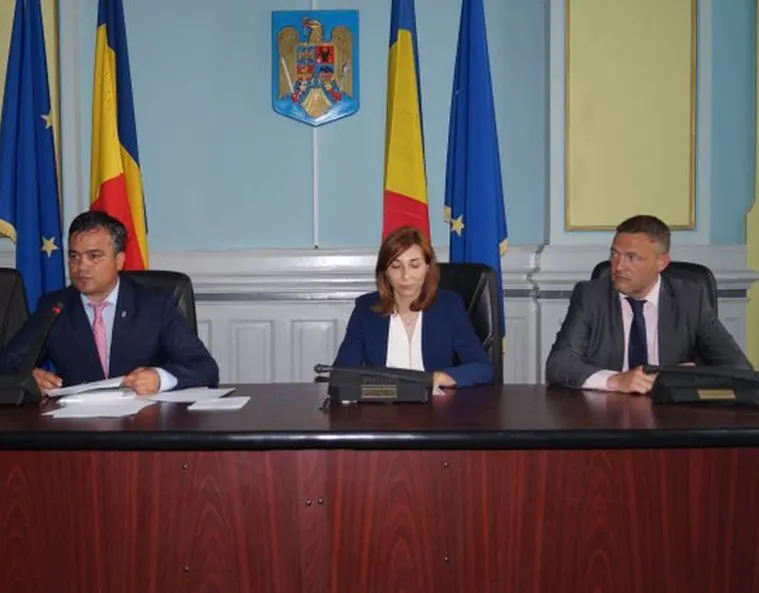 Consiliul Județean dorește cu orice preț să păstreze inscripțiile în limba maghiară