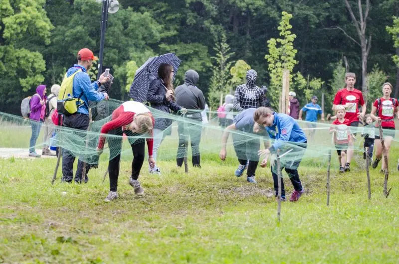 Brașov Heroes - cursa cu obstacole a comunității, astăzi, în Noua