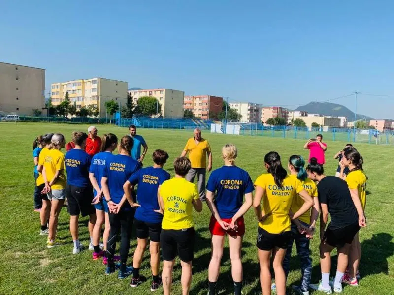 Handbalistele de la Corona au reluat pregătirile (FOTO)