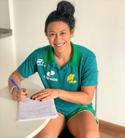 HANDBAL FEMININ: Corona a transferat o campioană mondială