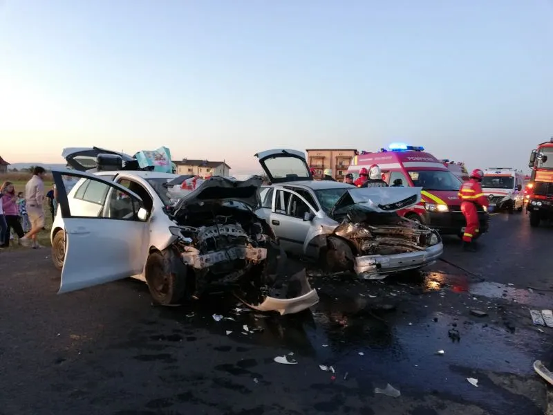 FOTO+VIDEO Grav accident rutier, între Cristian și Brașov! Şapte victime şi o persoană decedată!