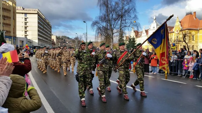 ÎN DIRECT Parada de 1 Decembrie