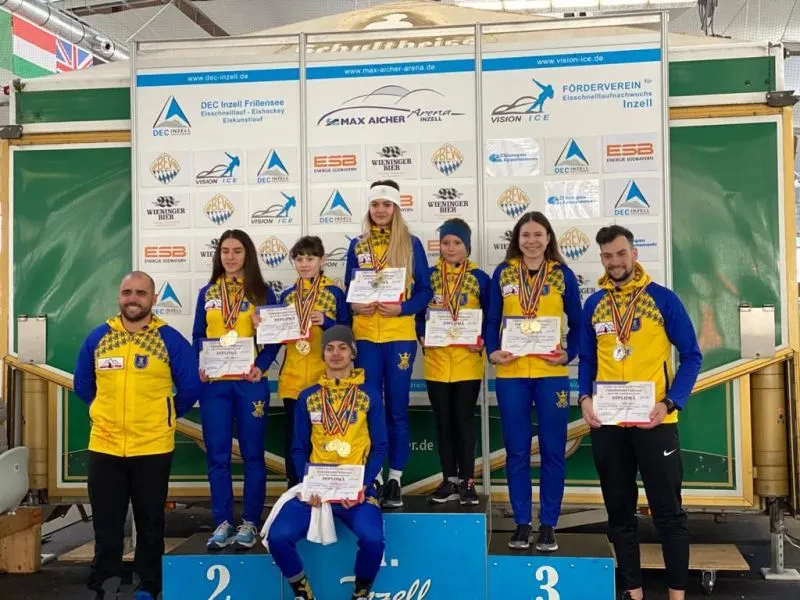 31 de medalii pentru patinatorii de la Corona