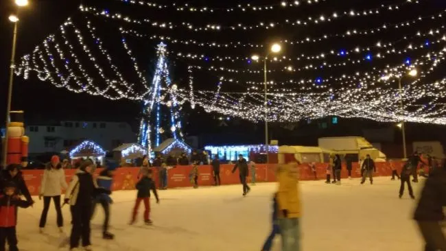 Puteți patina gratuit, de astăzi, într-un municipiu din județ
