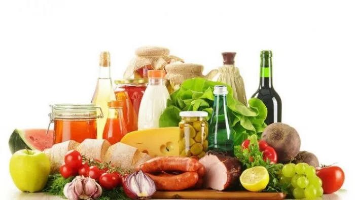 Cu cât s-au scumpit alimentele în ultimele patru luni?