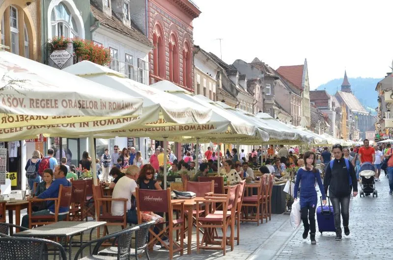 Este sau nu obligatorie măsurarea temperaturii clienților teraselor?