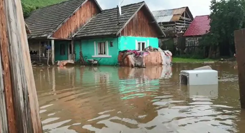 VIDEO Gospodării inundate, în județul Brașov!