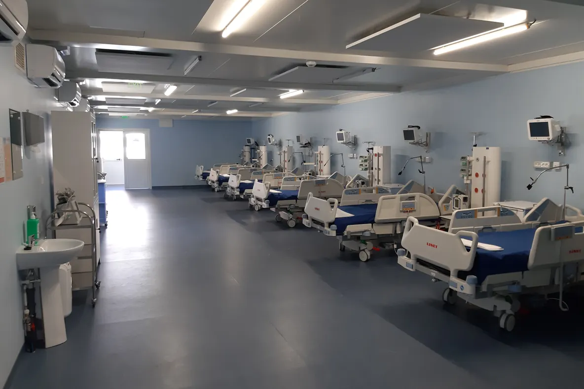 FOTO+VIDEO Primele imagini cu Spitalul Modular COVID de la Braşov! Când se va deschide unitatea medicală?