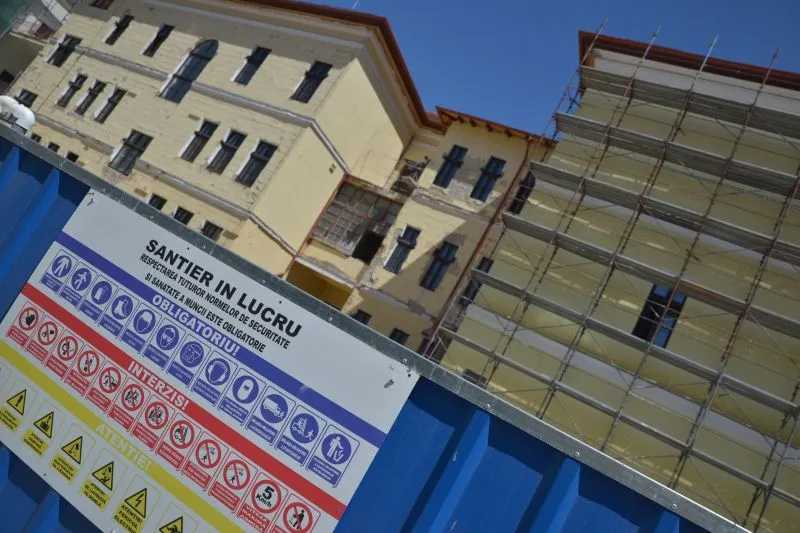 FOTO+VIDEO Colegiul Național Unirea va fi complet reabilitat până la toamnă!