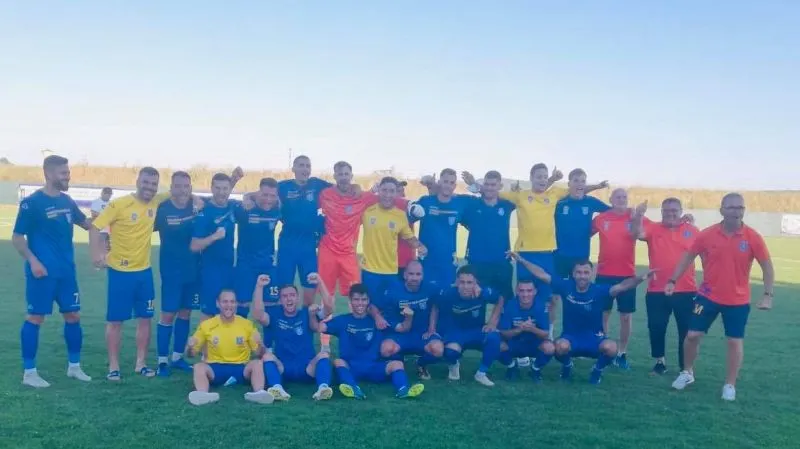 FOTBAL: Corona Brașov, promovare fără emoții în liga a treia!