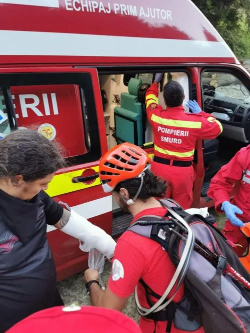 Salvamontiștii din Zărnești, solicitați în două situații (FOTO)