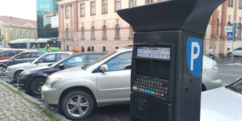 VIDEO Cresc tarifele pentru parcările publice din municipiul Brașov!