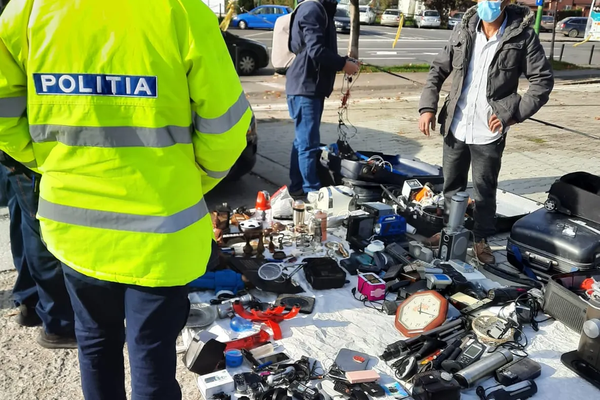 Polițiştii au închis un târg care funcţiona ILEGAL, în municipiul Braşov!