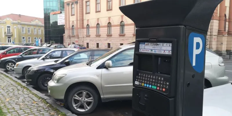 VIDEO+FOTO Noile tarife pentru parcările publice cu plată se aplică de mâine!