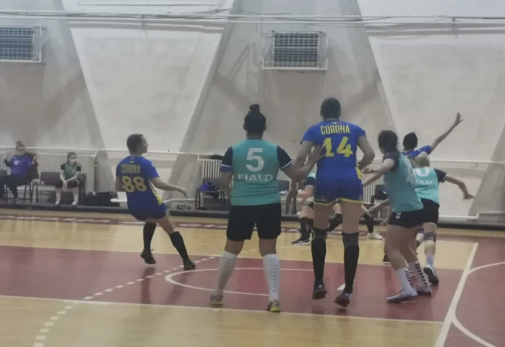 HANDBAL FEMININ: Corona Brașov a câștigat la scor meciul cu CSU Bacău