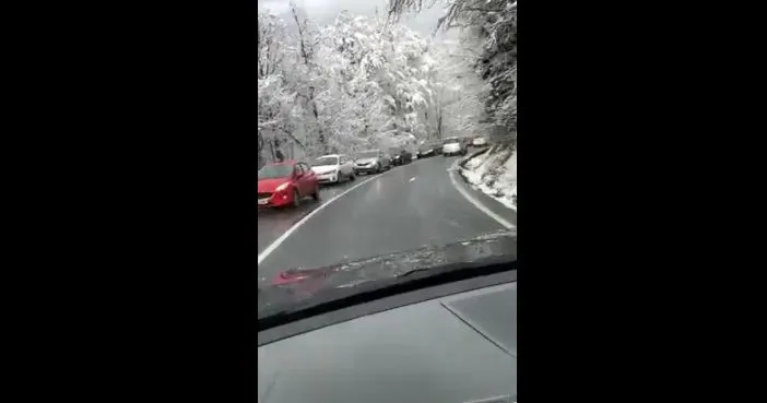 VIDEO Se circulă bară la bară spre Poiana Brașov!