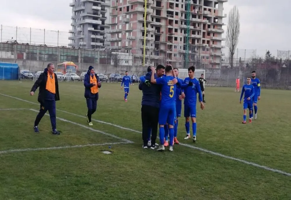 FOTBAL: Corona Brașov nu mai poate pierde primul loc din Liga a 3-a!