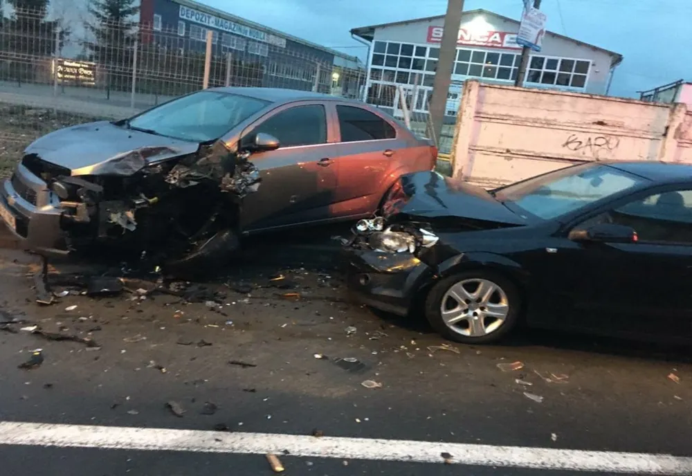 VIDEO Tânărul care a distrus 12 mașini în Noua este fiul unui om de afaceri!
