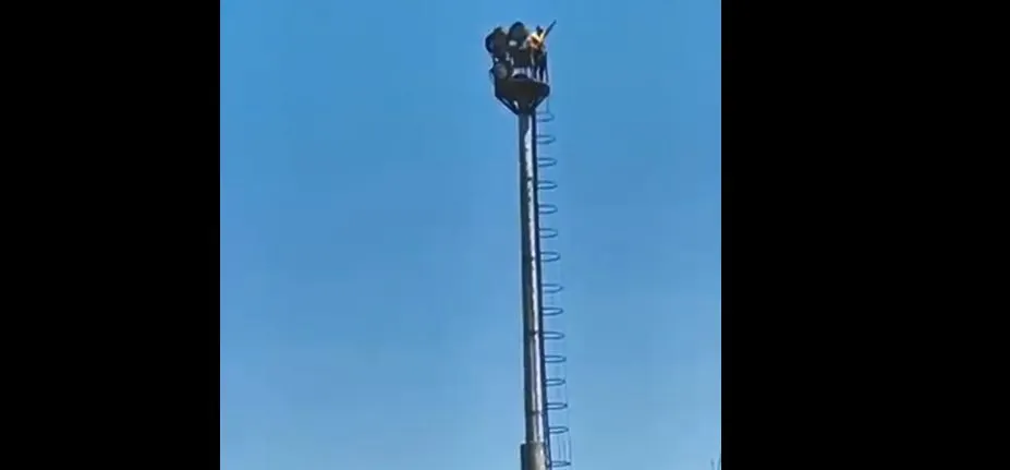 Un bărbat a amenințat că se aruncă de la peste 20 de metri!