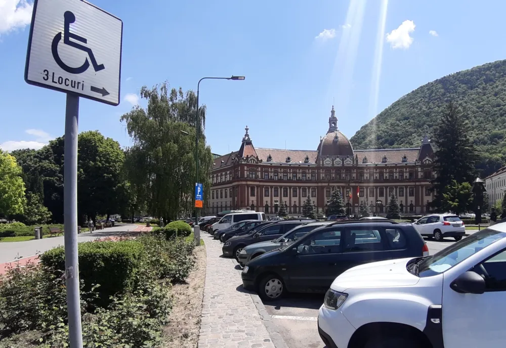 Primăria Braşov a pierdut un nou proces cu firma care administrează parcările! Allen Coliban: "Va fi o luptă pe viață și pe moarte!"
