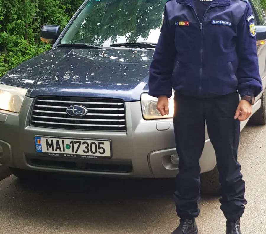 FOTO Un jandarm braşovean a intervenit primul la un accident produs la Predeal