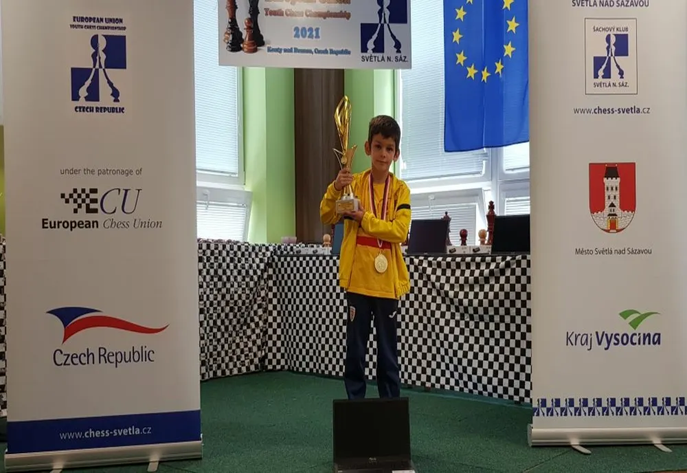 La doar 8 ani, brașoveanul Vladimir Sofronie este campion european la șah!