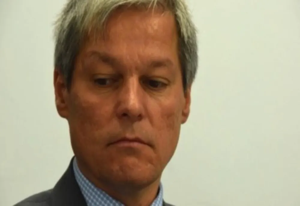 LEGILE PUTERII | Acuzații grave în USR PLUS: Cioloș a adus oameni din Servicii în interior