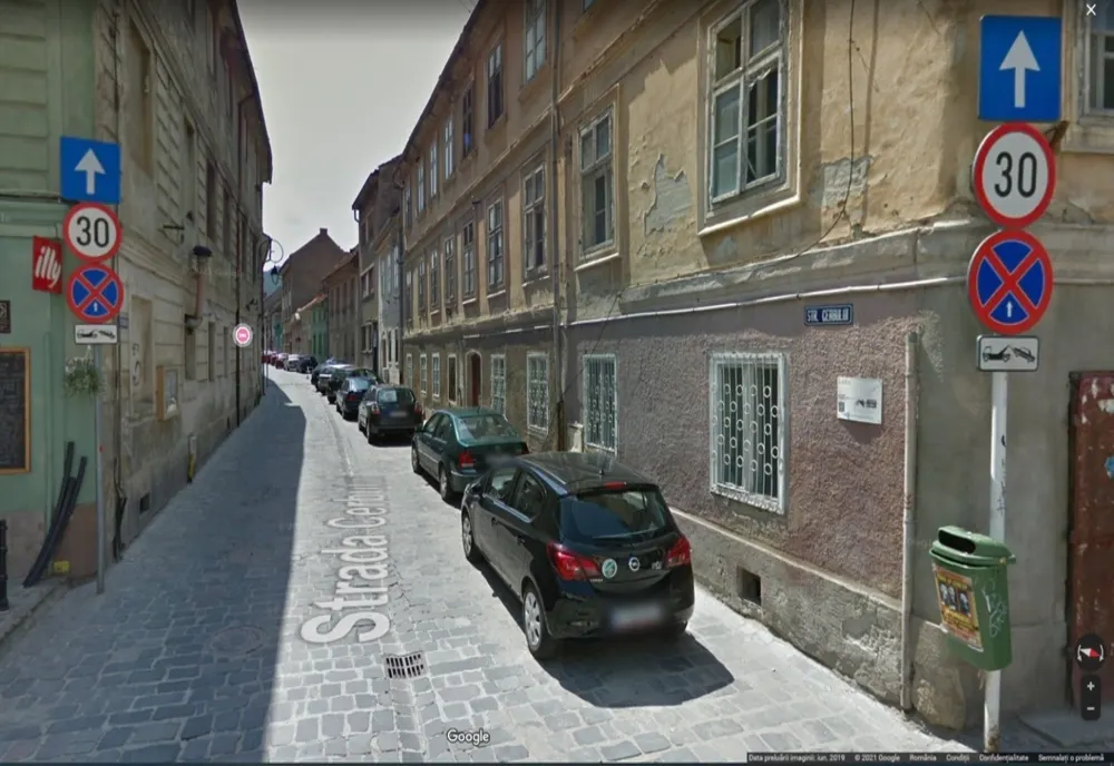 Circulație INTERZISĂ, pe o stradă din municipiul Braşov!