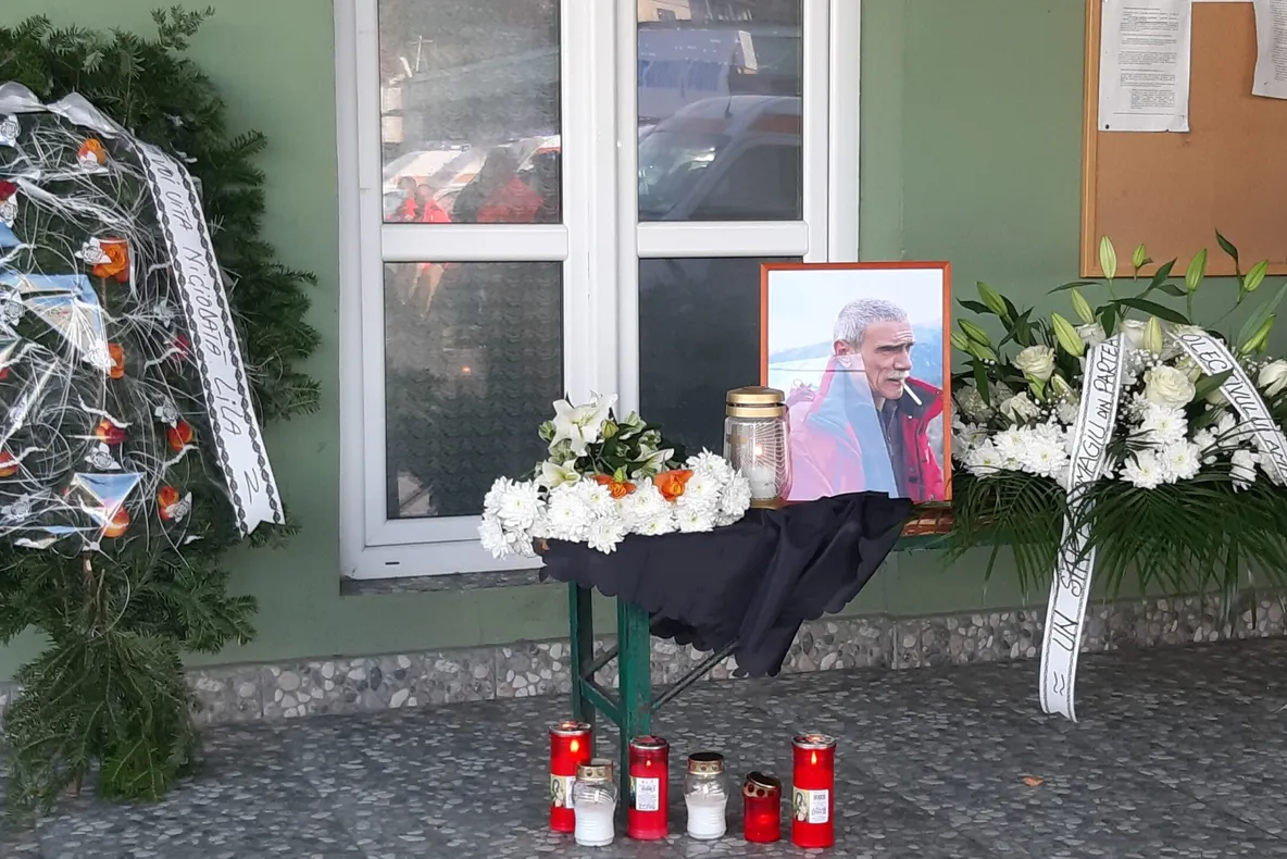 VIDEO+FOTO Momente emoționante la Ambulanța Braşov! Cel mai iubit medic a fost adus pentru ultima dată aici!