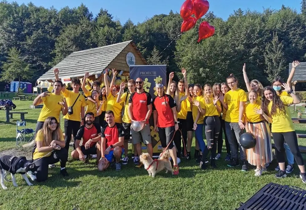 Asociația Kastel Youth – adolescenții inimoși care au ca obiectiv eradicarea analfabetismului funcțional din Brașov