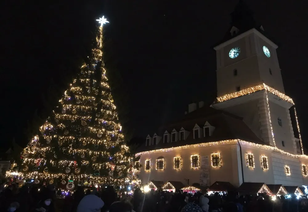 Braşovul a fost inclus în topul oraşelor europene cu cei mai frumoşi brazi de Crăciun