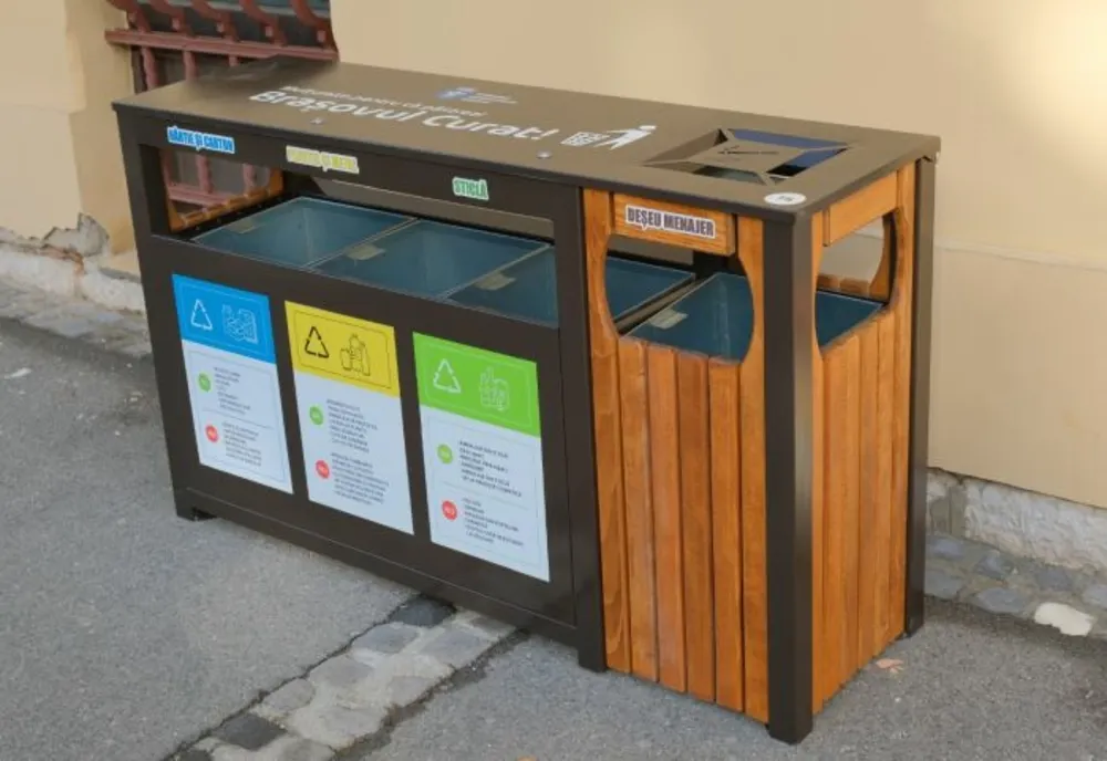 A început montarea primelor 100 de coșuri de gunoi stradale cu posibilitate de colectare selectivă
