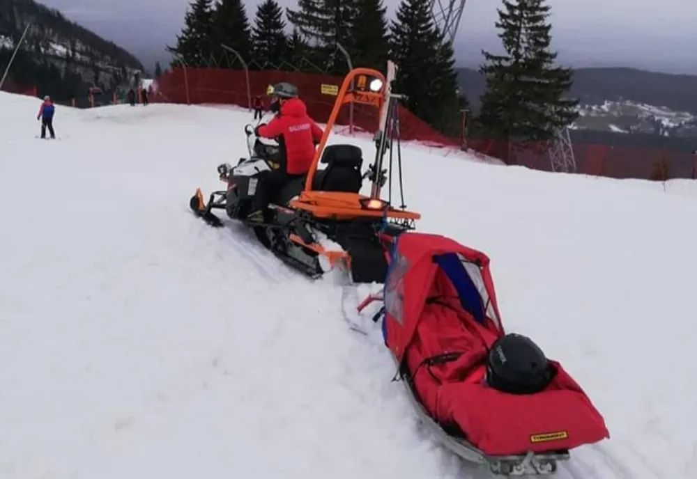 7 persoane accidentate, astăzi, pe pârtiile din Poiana Braşov
