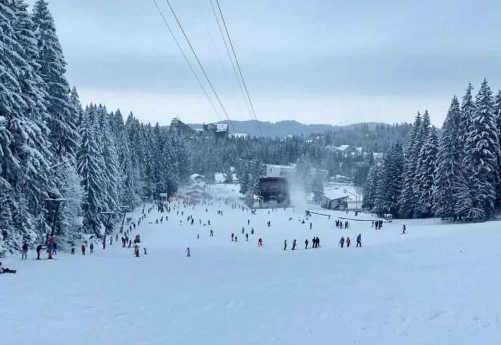 Instalațiile de transport pe cablu din Poiana Brașov AU FOST ÎNCHISE
