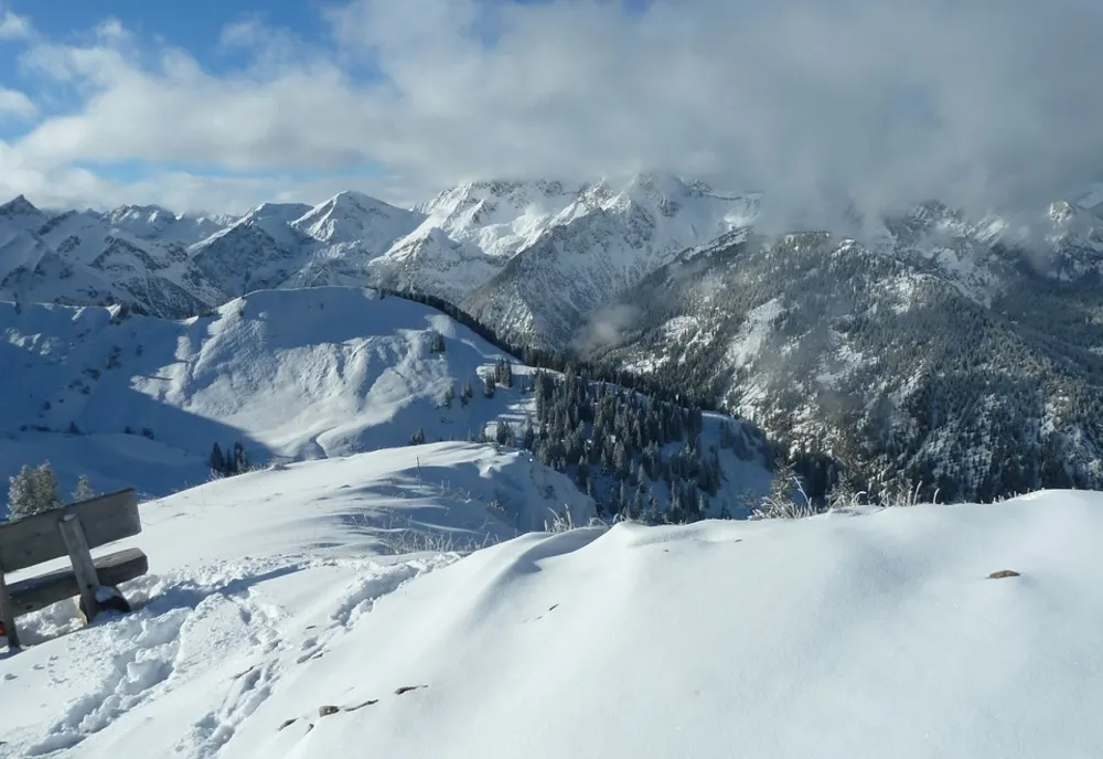 O alpinistă cu experiență din Brașov și-a pierdut, ieri, viața în Munții Bucegi, chiar de ziua ei de naștere! VIDEO