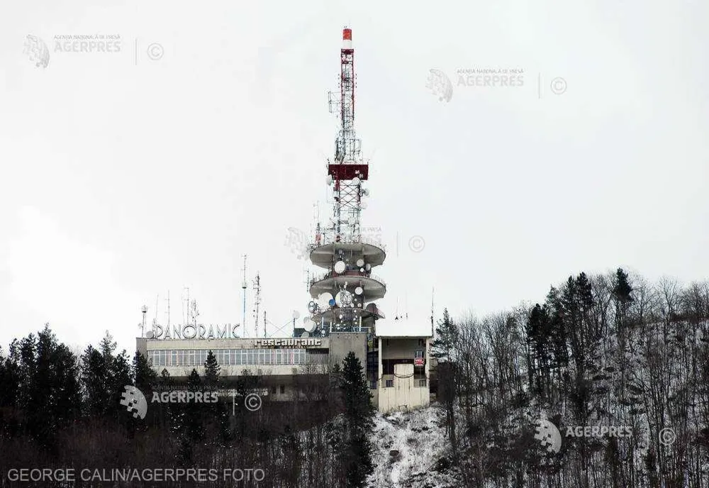 Turiştii de pe Tâmpa vor primi scrumiere portabile şi vor fi învăţaţi să respecte muntele